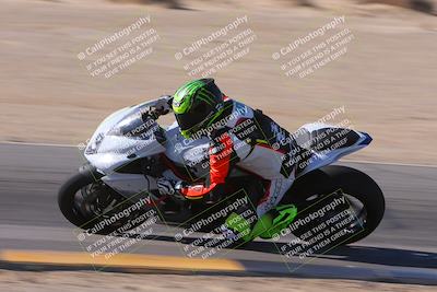 media/Dec-10-2023-SoCal Trackdays (Sun) [[0ce70f5433]]/Turn 9 Inside Set 2 (1115am)/